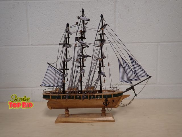Lot 59-41003 - Heritage Mint The Cutty Sark from The Tall Ships of the World Collection