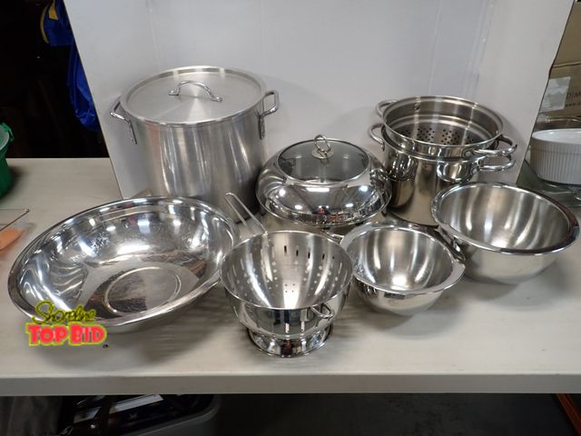 Lot 59-41334 - Stainless Steel Pots, Pans &amp; Mixing Bowls