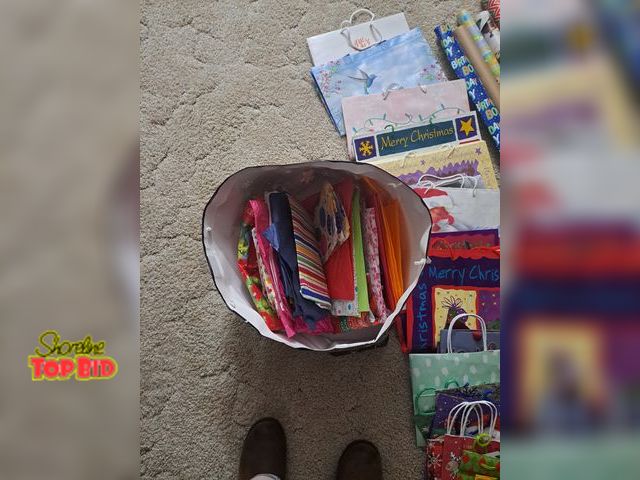 Lot 59-76001 - Xmas..bday paper..bags..n tissue paper