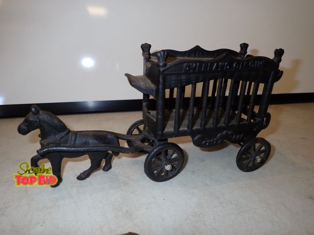 Lot 59-13018 - Vintage Horse-Drawn Cast Iron Over Land Circus Wagon Toy 11" long