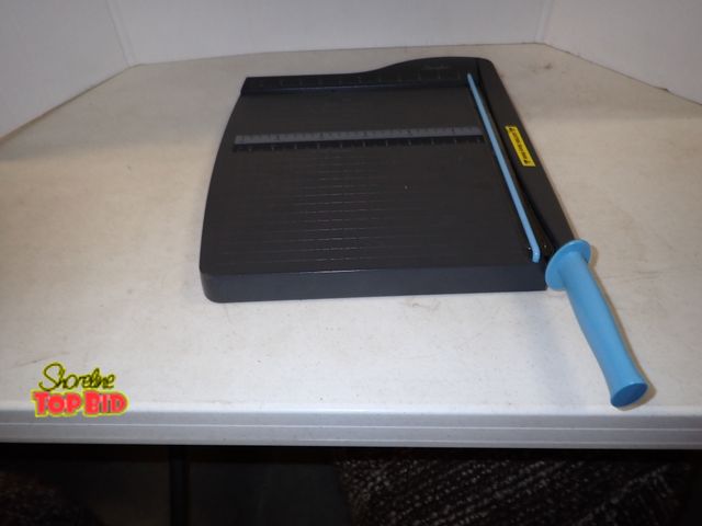 Lot 59-43154 - Swingline Paper Cutter