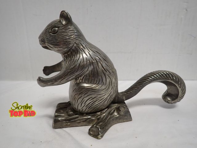 Lot 59-14075 - Vintage Squirrel Nutcracker, Popular Mid-Century Kitchen Tool, Cast Aluminum Lever-Action Tail 8" lo...