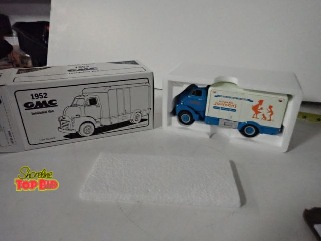 Lot 59-43317 - First Gear 1952 GMC Insulated Van 1/34 Scale, Mint Condition - Never Opened