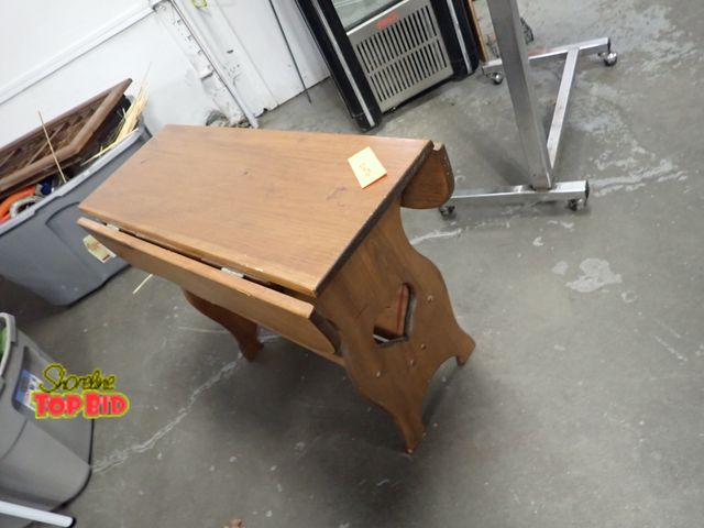 Lot 59-96042 - Drop Side Table 22" x 30" x 22"