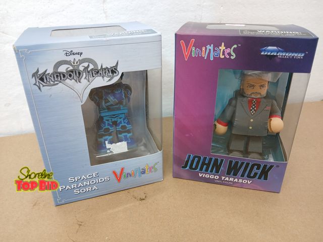 Lot 59-71028 - 2 ViniMates new