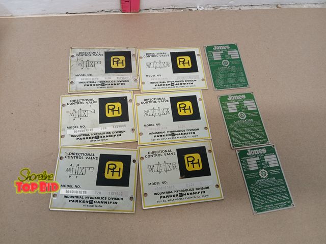 Lot 59-71011 - Vintage Parker Hannifin Hydraulic Directional Control Valve Data Plates Lot 6