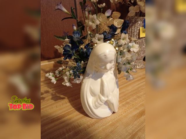 Lot 59-43352 - Haeger Mid-Century Planter 9" tall