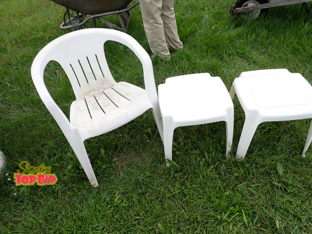 Lot 59-21281 - Patio Tables &amp; Chair