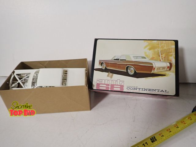 Lot 59-43325 - Vintage AMT 68 Lincoln Continental 1/25 Scale Customizing Kit Model with Original Box, Appears to be...