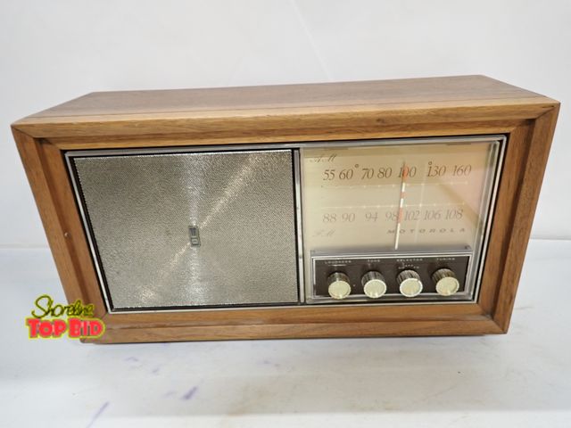 Lot 59-14482 - Ca. 1950 Mid-Century Motorola Model B10WA AM/FM Tube Radio, Working, Teak Wood Body 9" x 16" x 5 3/4...