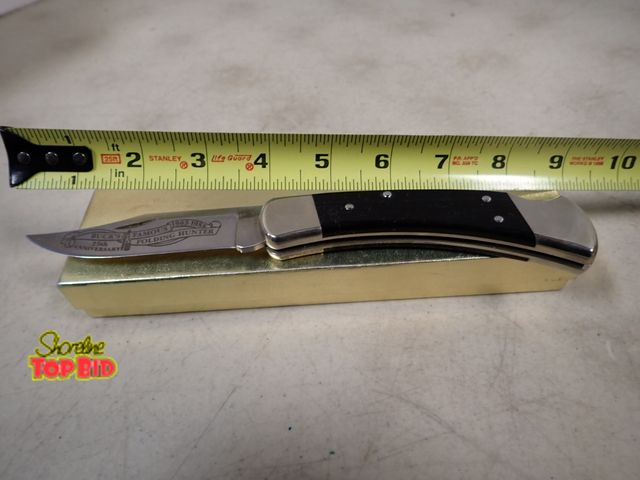 Lot 59-41301 - 2Buck 110 Folding Hunting Knife USA, New Old Stock 1963-1988