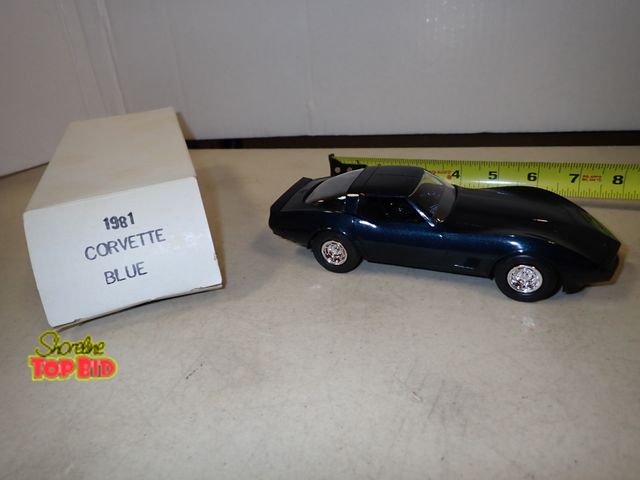 Lot 59-41136 - Mint - Promo 1981 Blue Corvette 7 1/2" long