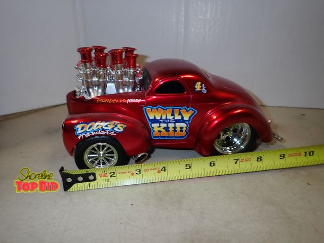 Lot 59-41233 - Muscle Machines 1:18 Scale Cast 1941 Willy's Coupe 9 1/2" long