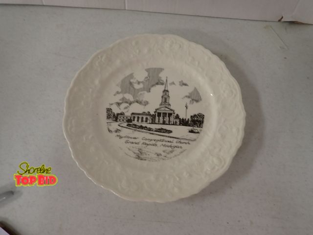 Lot 59-50049 - Vintage Collectors Plate