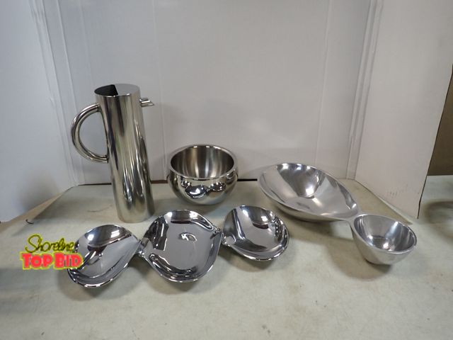 Lot 59-41794 - Serving dishes