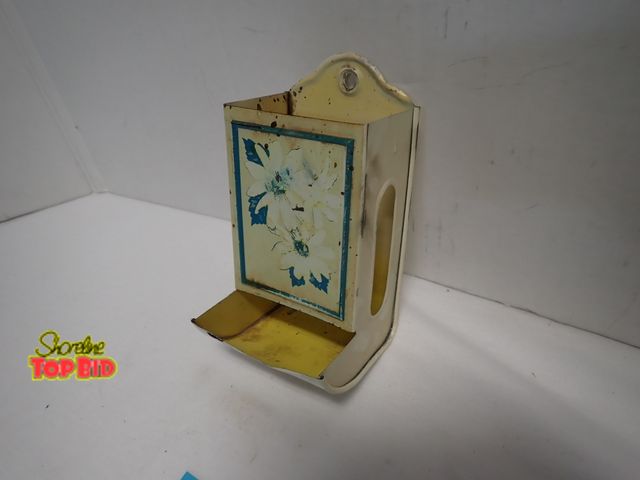 Lot 59-10360 - Vintage Tin Wall Mounted Matchbox Holder