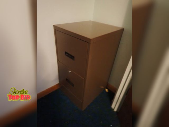 Lot 59-43471 - 2-Drawer Metal Filing Cabinet