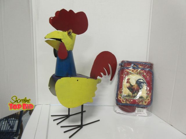 Lot 59-10420 - Large Yard or Indoor Rooster, 19 1/2" high x 14 1/2" long from tail to front of wing. Solid, sturdy,...
