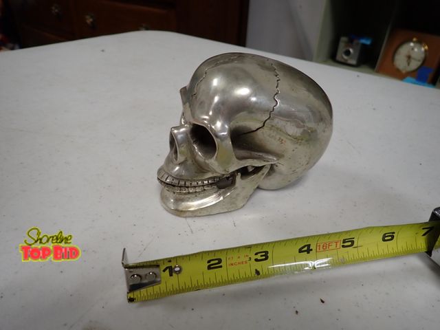 Lot 59-33227 - 4" x 5" Nickel Plate Hinged Skull Paperweight