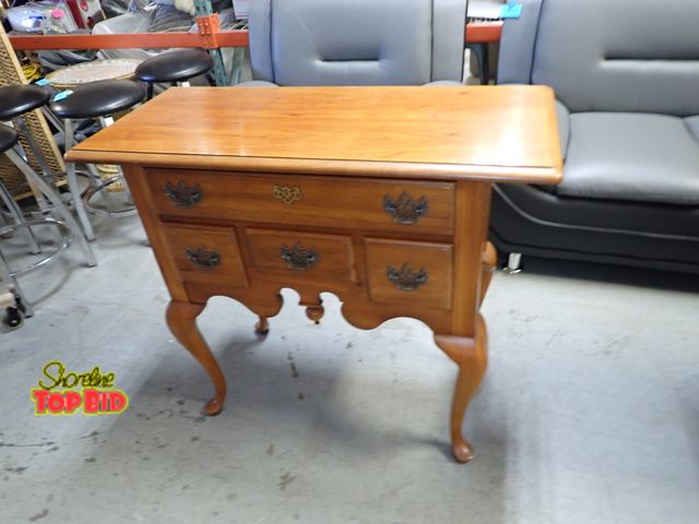 Lot 59-38346 - Thomasville 4-Drawer Petite Sideboard 38" x 33" x 17", Great Condition