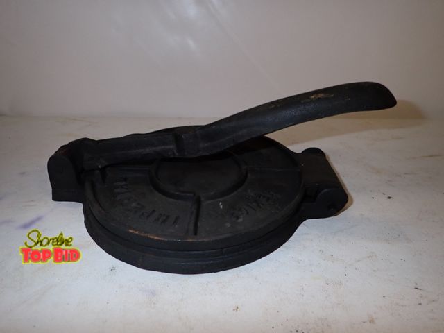 Lot 59-14466 - Antique Imperial Mexico Tortilla Press 6 1/4" dia Fully Operational Press