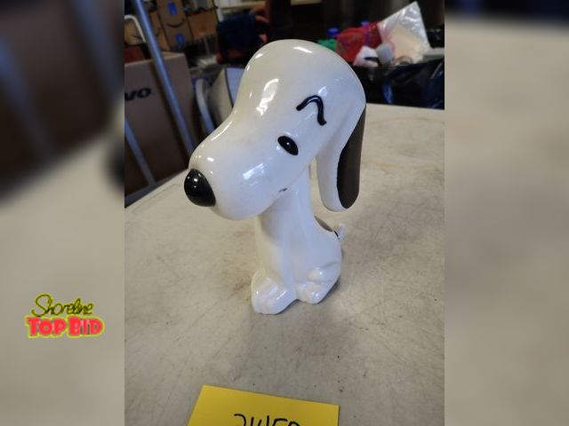 Lot 59-21450 - Porcelain Snoopy Figurine 7" x 5" x 2 1/2"