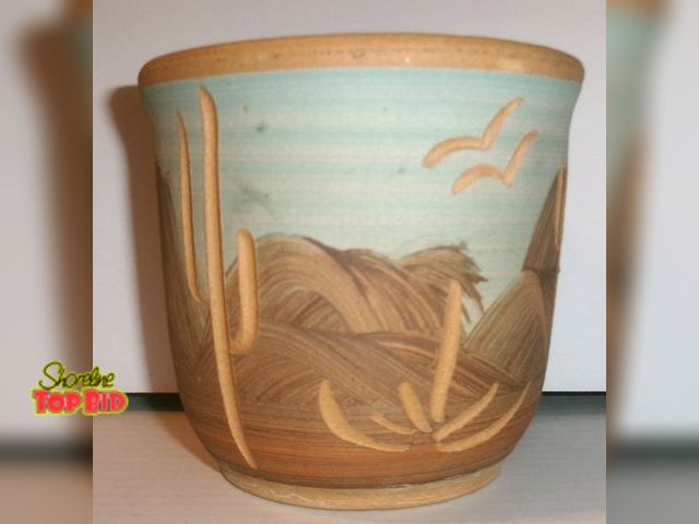 Lot 59-74479 - Vintage Gordon Studio Pottery Southwestern Planter signed. Measures 4.25" tall.