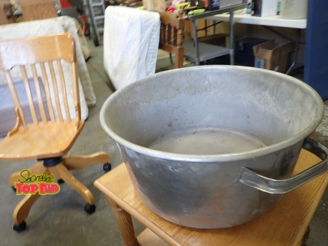 Lot 59-41102 - Large Aluminum Mixing Bowl