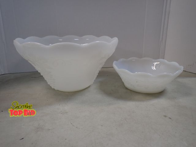 Lot 59-41572 - Vintage Anchor Hocking Milk Glass Bowls, Harvest Grape