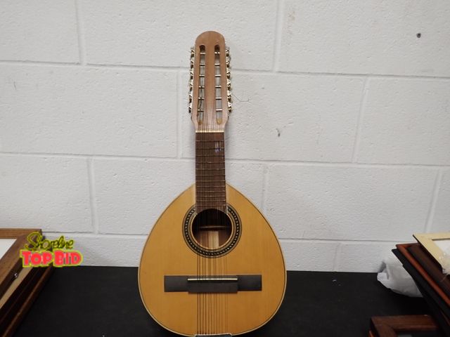 Lot 59-50045 - C1950 12-String Seqovia Mandolin, Spain