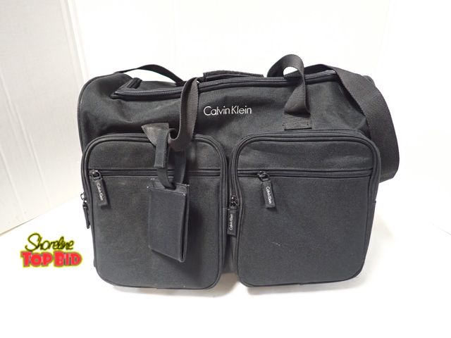 Lot 59-21297 - Calvin Klein Duffle Bag for Travel