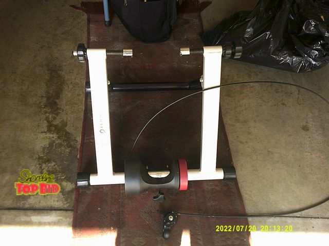 Lot 59-86004 - Blackburn Tech Mag 5 Trainer Kit (not sure if it's all there) Steel construction.  Perfect for someo...