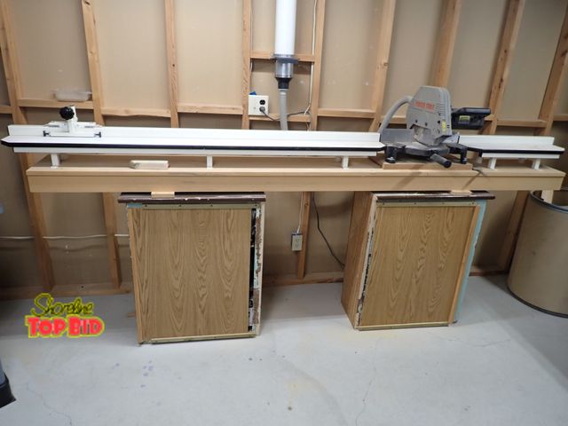 Lot 59-18086 - Porter Cable Model 7700 Miter Saw 10" Heavy Duty Double Insulated comes with 6-ft and 2-ft Measuring...