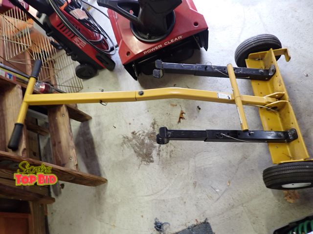 Lot 59-39408 - Tractor Lift/Jack