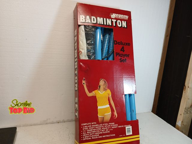 Lot 59-71058 - Vintage badminton set 1 paddle looks unused