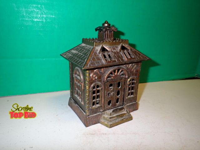 Lot 59-14129 - Ca. 1900 6" Kenton Cast Iron Still Bank