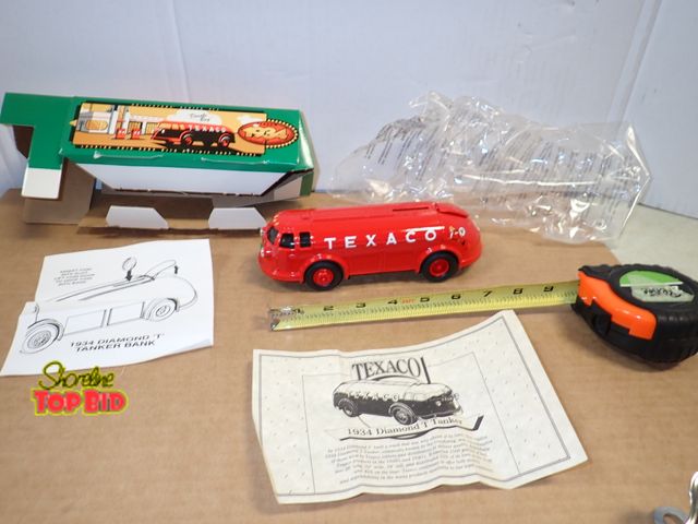 Lot 59-20047 - 1934 Diamond T Tanker Mint Condition 8" Texaco Bank