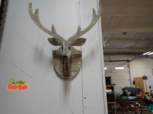 Lot 59-43510 - Rustic Deer Wall Decor