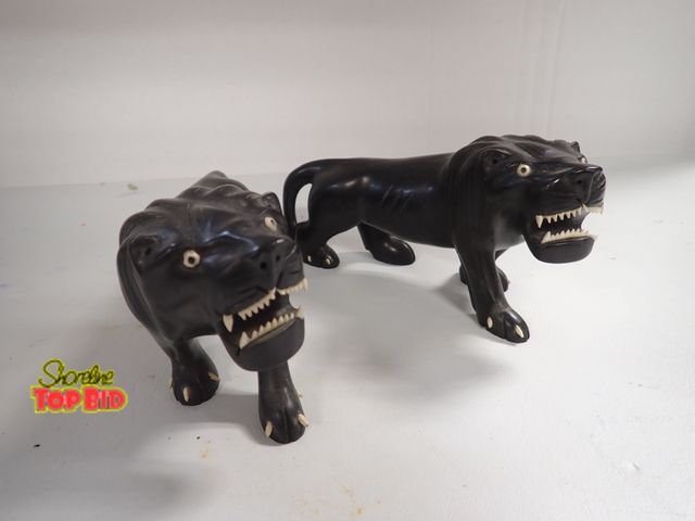 Lot 59-14191 - 2 Mid-Century Hand Carved Ebony Wood Sculpture 7" Lions, Anglo Indian
