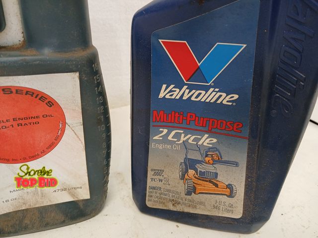 Lot 59-71022 - New 2 cycle motor oil unused