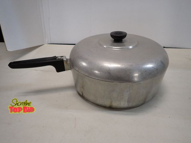 Lot 59-41608 - Vintage Wagner Ware Magnalite Aluminum Chicken Fryer Skillet with Lid