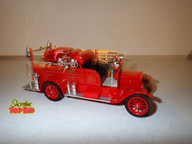 Lot 59-50040 - 1926 Ford Model T Fire Truck Chicago Fire Dept.