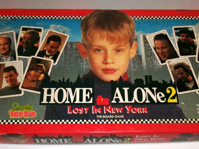 Lot 59-74543 - Vintage 1992 Home Alone 2 Board Game - Complete.
