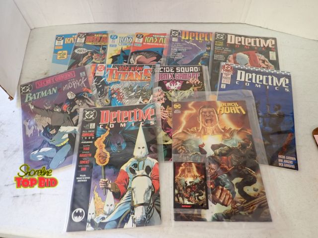 Lot 59-51038 - 12 DC Comic Books
