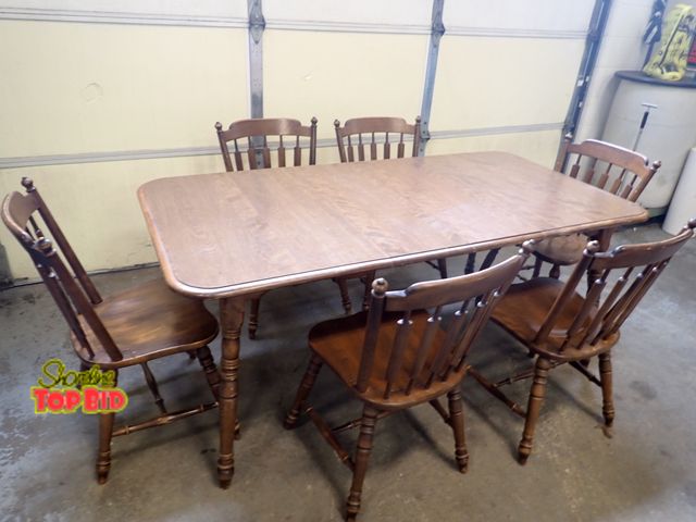 Lot 59-41084 - Dining Room Table with 6 Chairs, Very Solid, 2 Leafs