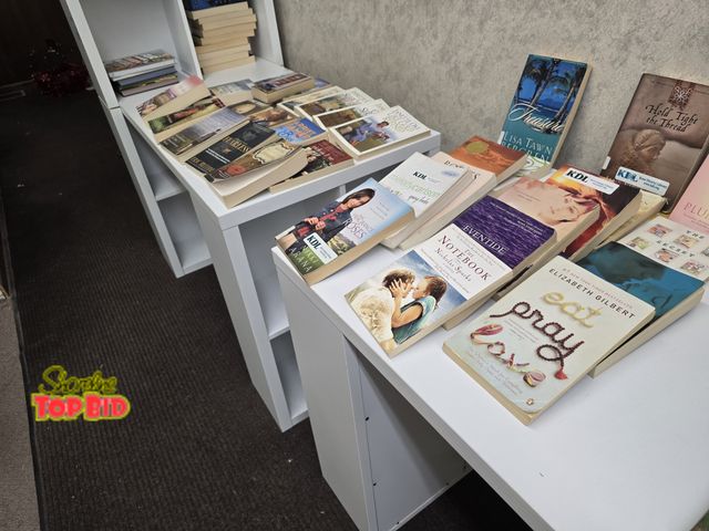 Lot 59-76042 - Soft cover books