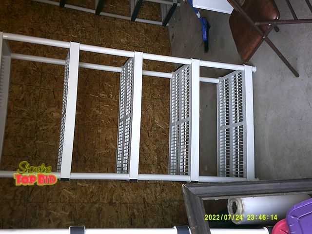 Lot 59-86011 - Good Five shelf unit