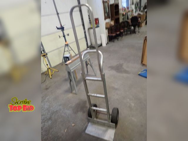 Lot 59-41067 - Commercial Aluminum Dolly