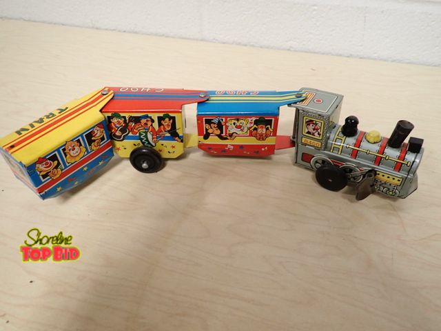 Lot 59-43287 - Vintage Linemar tin windup Choo Choo toy train from 1960 ( Works great ! )