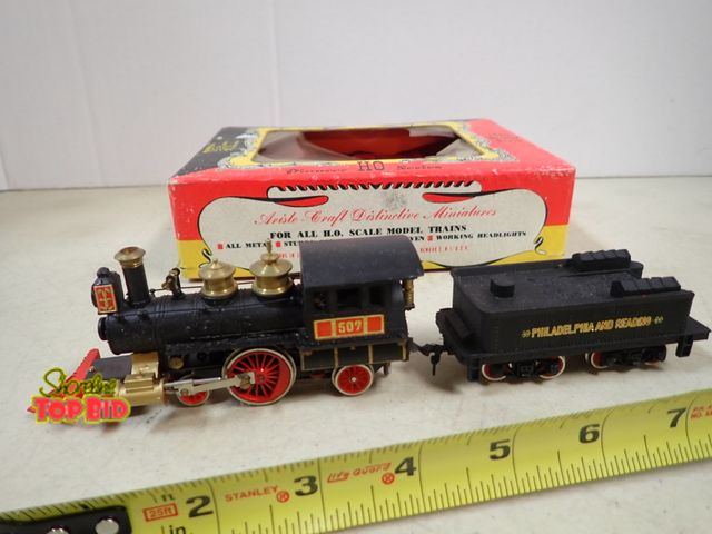 Lot 59-41124 - HO Pioneer Series 1880 Bicycle Style 4-2-2 Single Driver .507 Cast Iron Engine &amp; Caboose, Japan ...